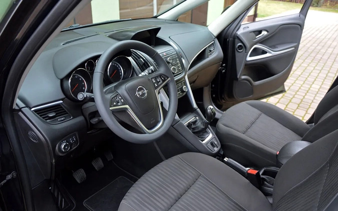 Opel Zafira cena 48900 przebieg: 181000, rok produkcji 2015 z Gostynin małe 352